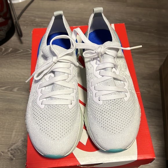 Women’s Nike Epic React Running Shoe - Picture 2 of 3